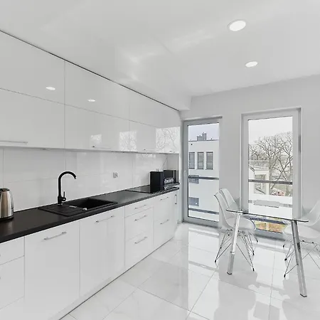 - Nowa Flotylla Apartment